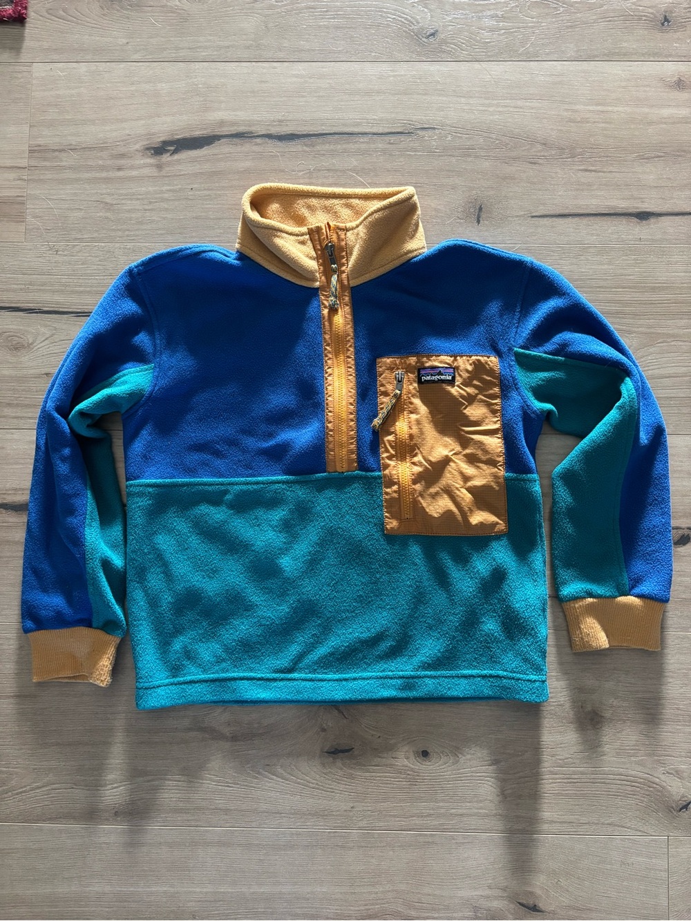 Patagonia kid’s Colorblock Fleece Pullover - Blue/Teal with Mustard Pocket